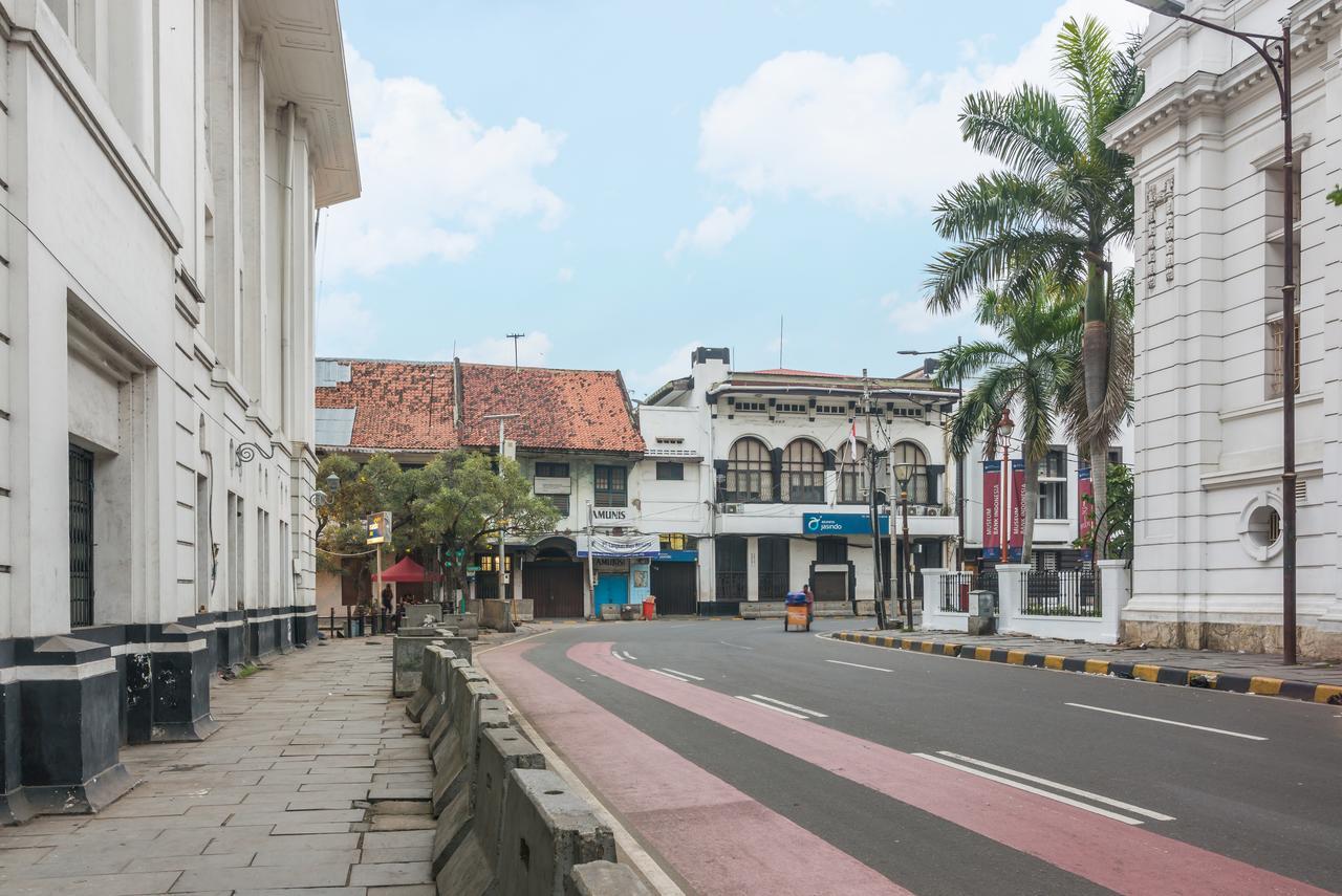 Wonderloft Hostel Kota Tua Jakarta Exterior foto